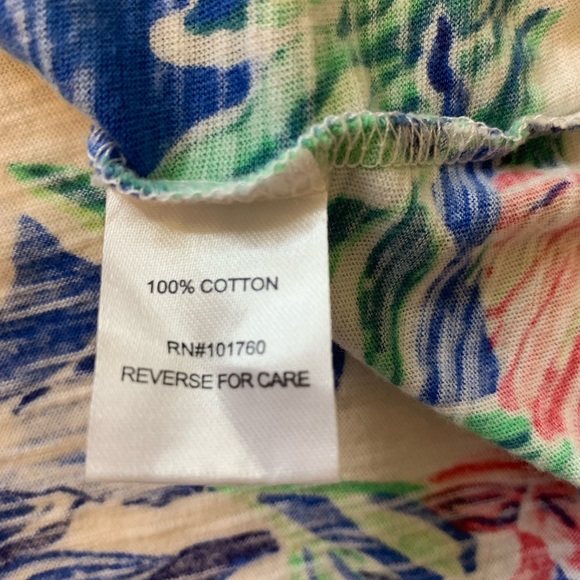 Tropical Floral V-Neck Short Sleeve Top - Picture 5 of 5